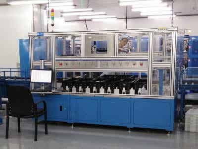 恒翼能 鋰電設(shè)備 軟包鋰電池分檔機(jī)