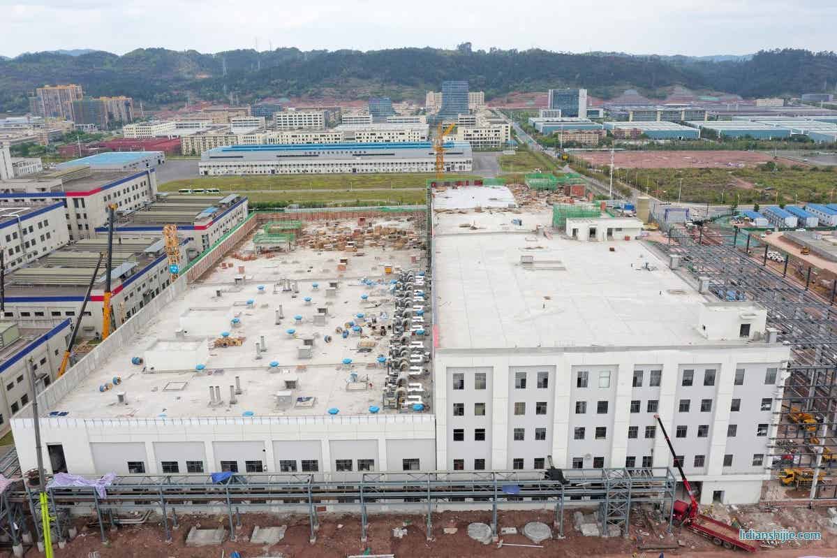 宜賓鋰寶鋰電正極材料項目二期二標段迎來全面封頂