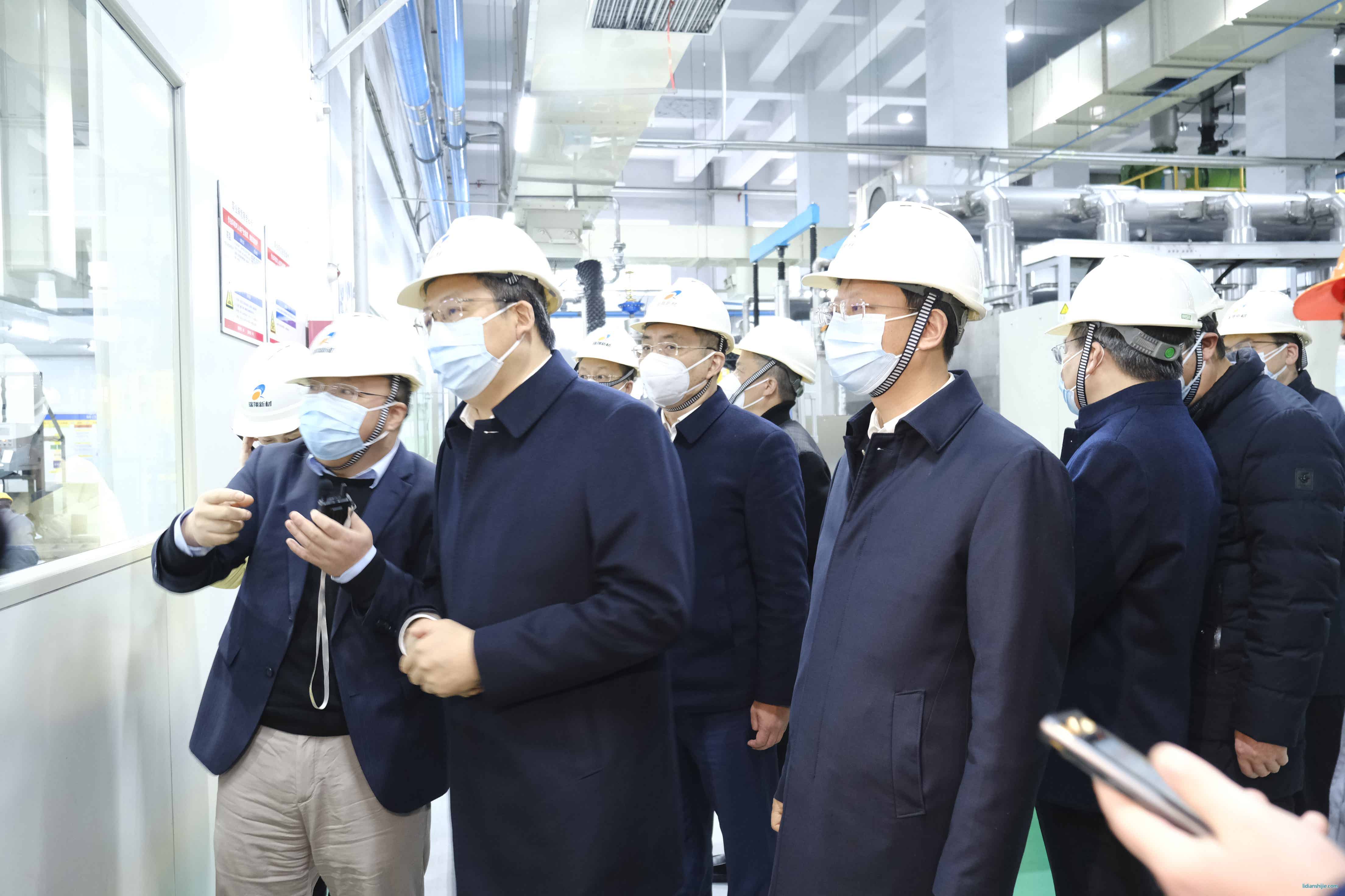 南通市委副書記、代市長(zhǎng)吳新明來(lái)瑞翔新材調(diào)研 南通市委副書記、代市長(zhǎng)吳新明來(lái)瑞翔新材調(diào)研